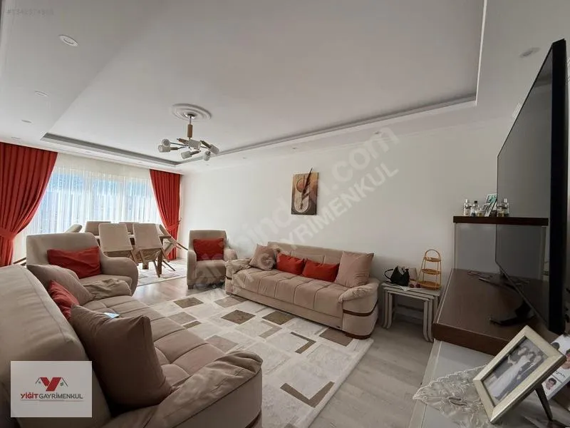 Esenler Mahallesinde Satılık 3+1 Daire — fotoğraf 2