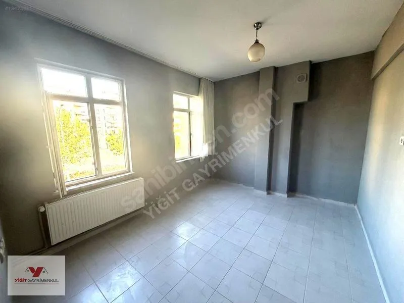 Havaalanı Kavşağında Satılık 2+1 Daire — fotoğraf 2