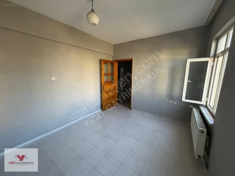 Havaalanı Kavşağında Satılık 2+1 Daire — fotoğraf 4