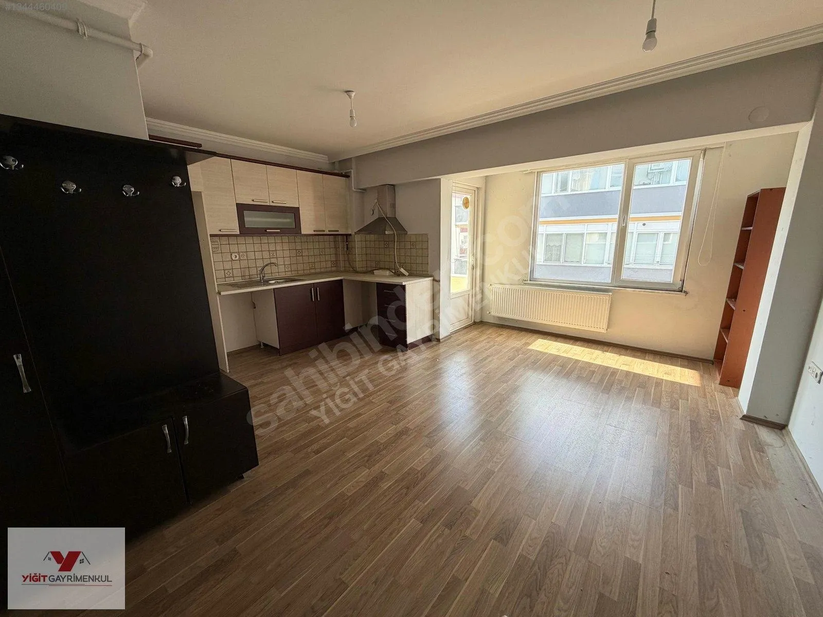 Havalimanı Karşısı Kiralık 1+1 Daire — fotoğraf 3
